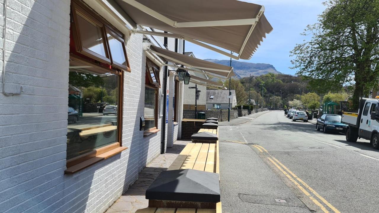 Y Gwynedd Inn لانبرس المظهر الخارجي الصورة