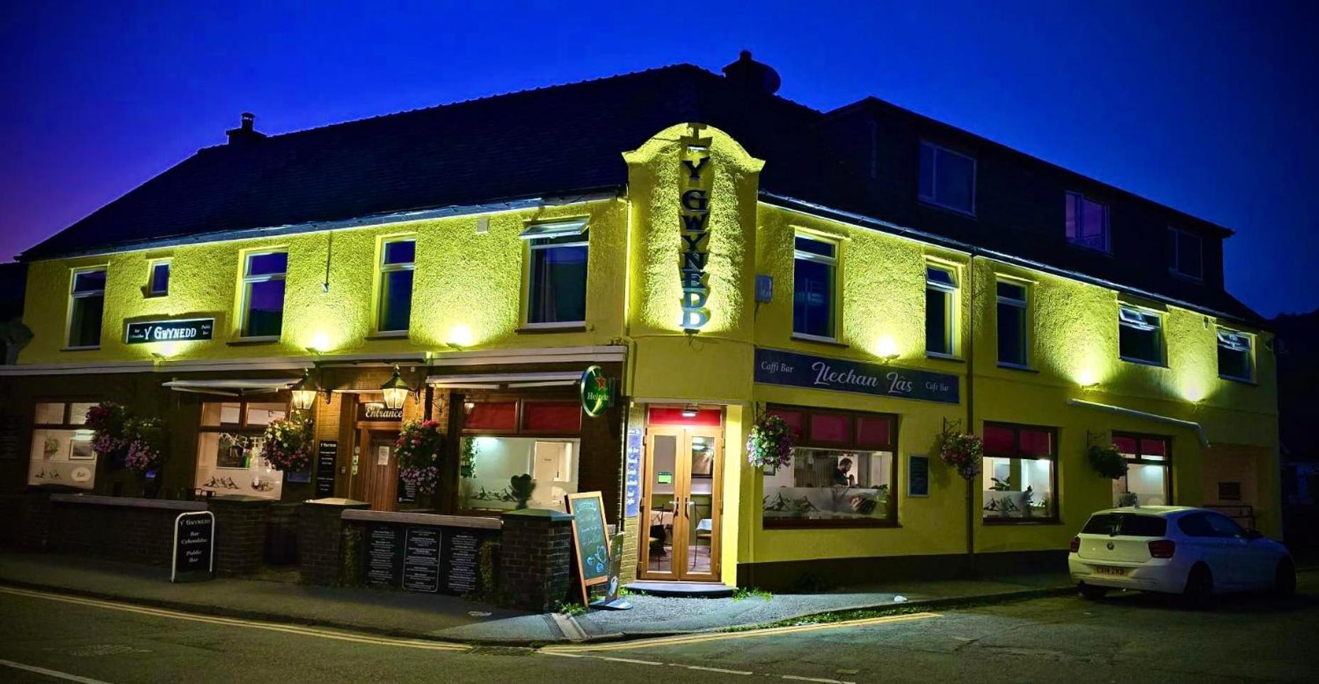 Y Gwynedd Inn لانبرس المظهر الخارجي الصورة